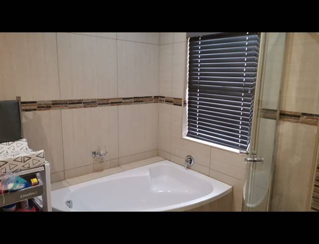 3 BEDROOM HOUSE FOR SALE IN CASHAN
